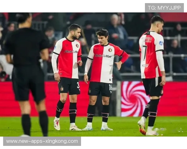 费耶诺德完成后防补强