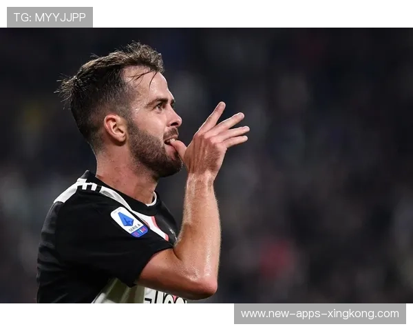 尤文弗拉霍维奇背身护球回身爆射攻入制胜进球：瞬间技艺与热血的永恒记忆